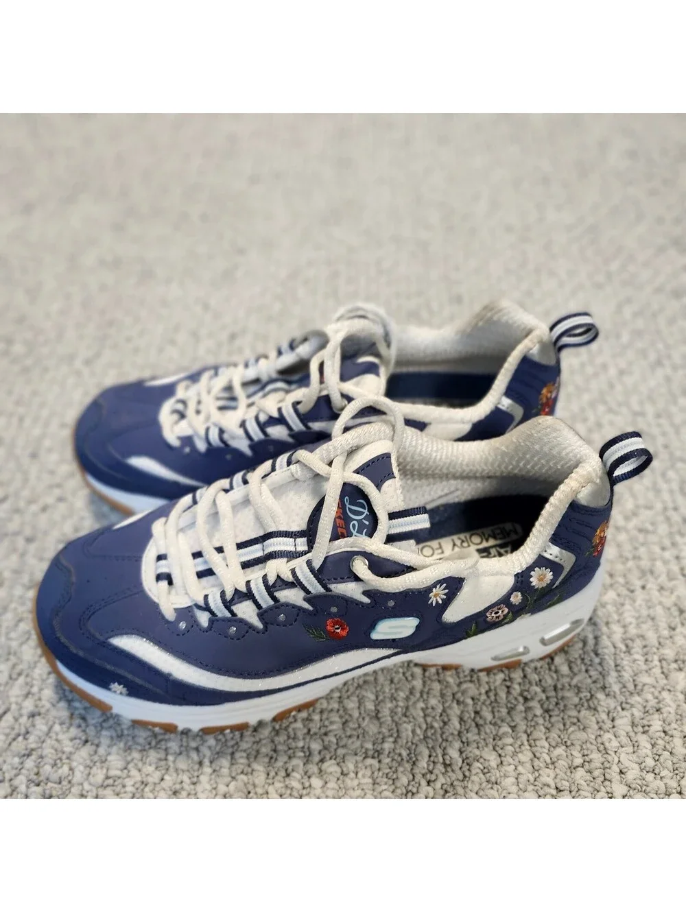 Skechers D'Lites Navy Blue Floral Embroidered Sneakers Size 7.5 Lace Up